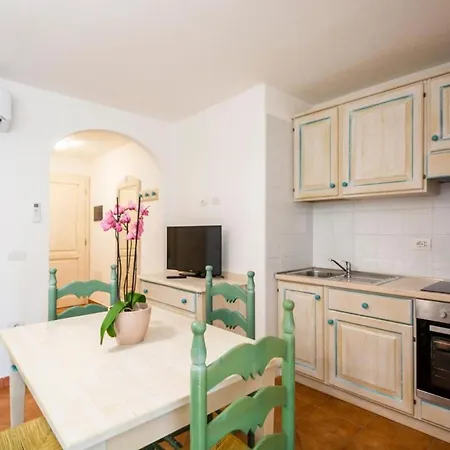 Apartment Charming Baia Marina 1 Bedroom Premier With Terrace Balcony Sleeps 4 Orosei